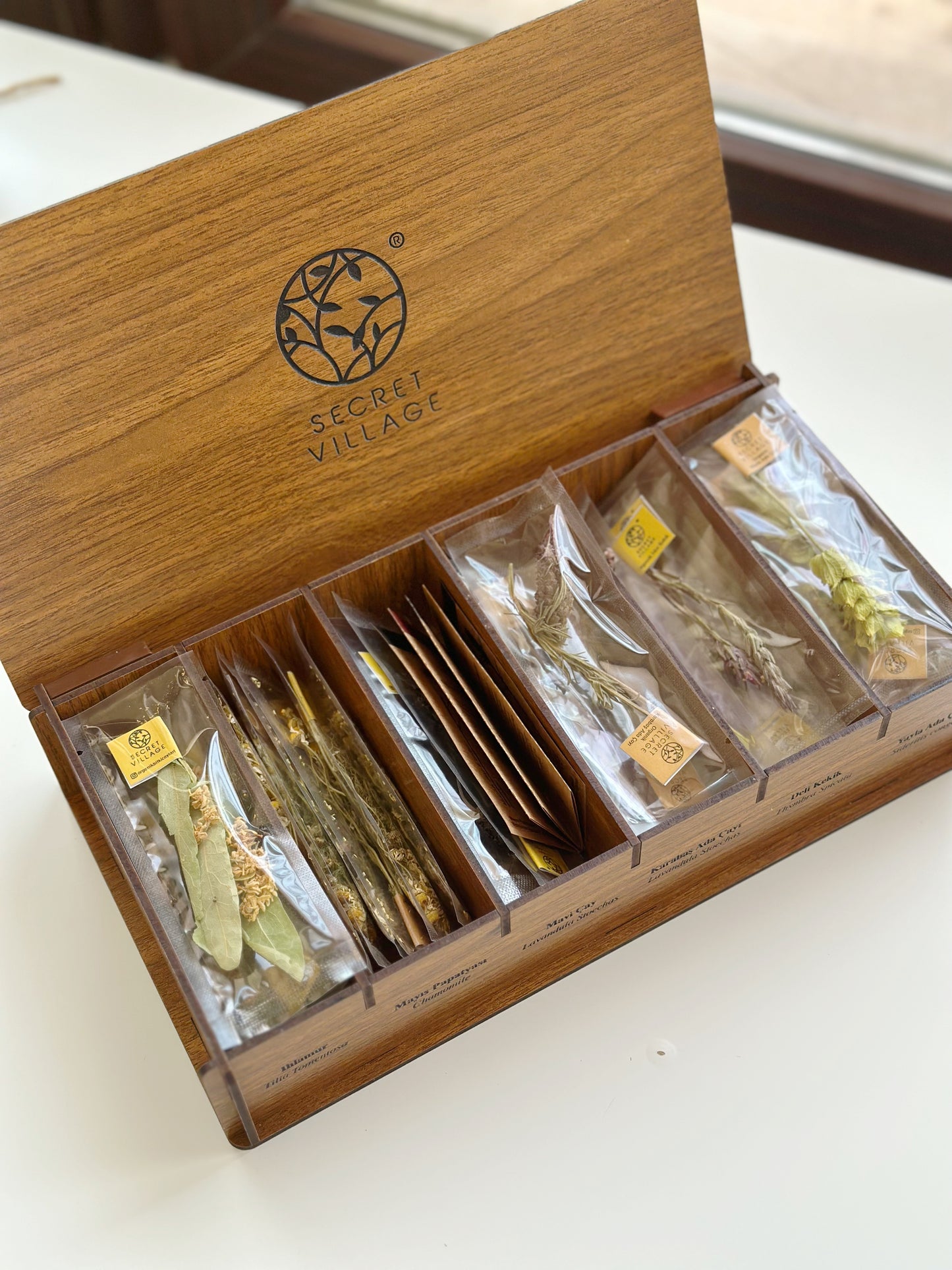 Secret village organic tea box