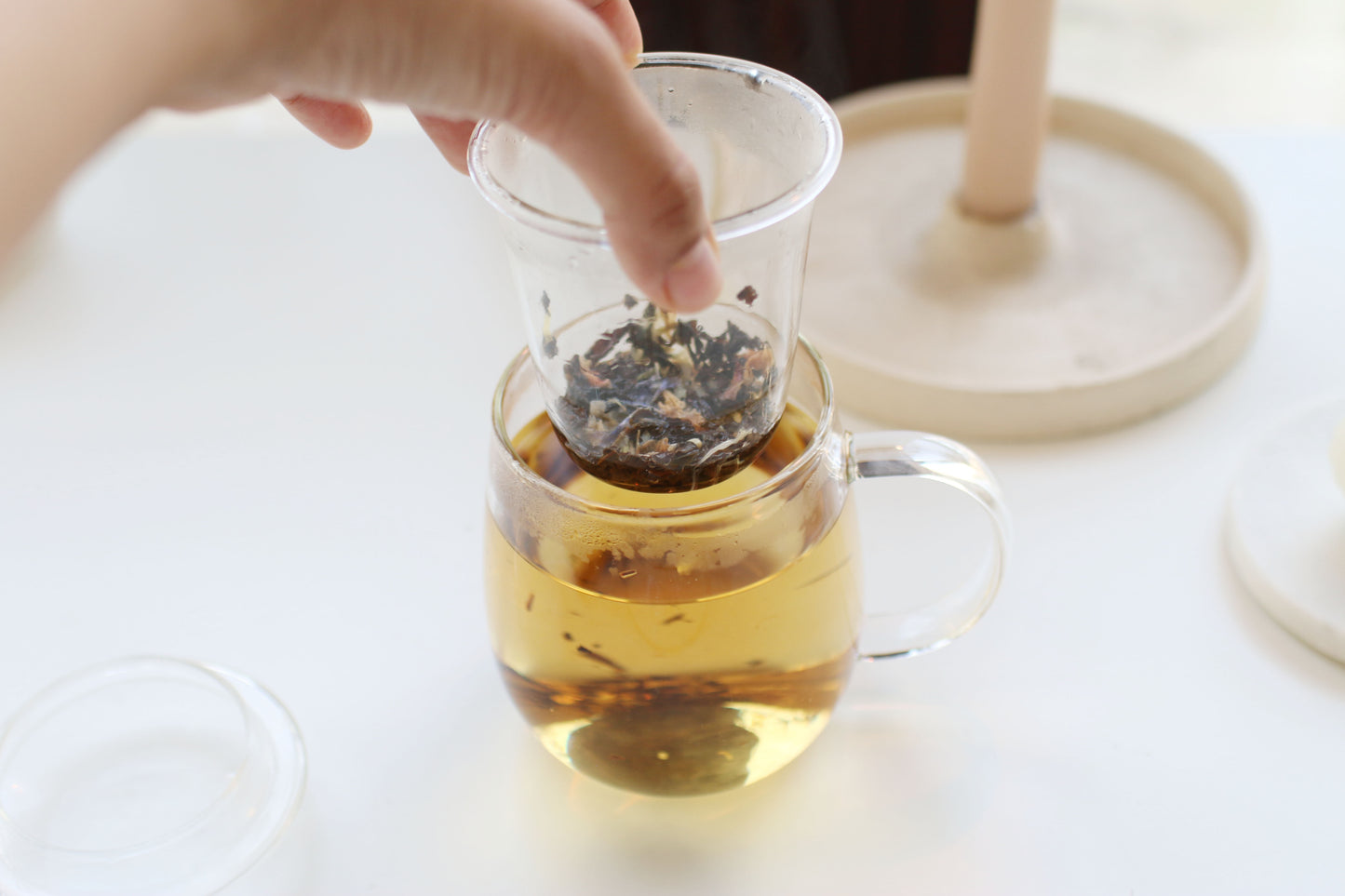 Transparent tea mug